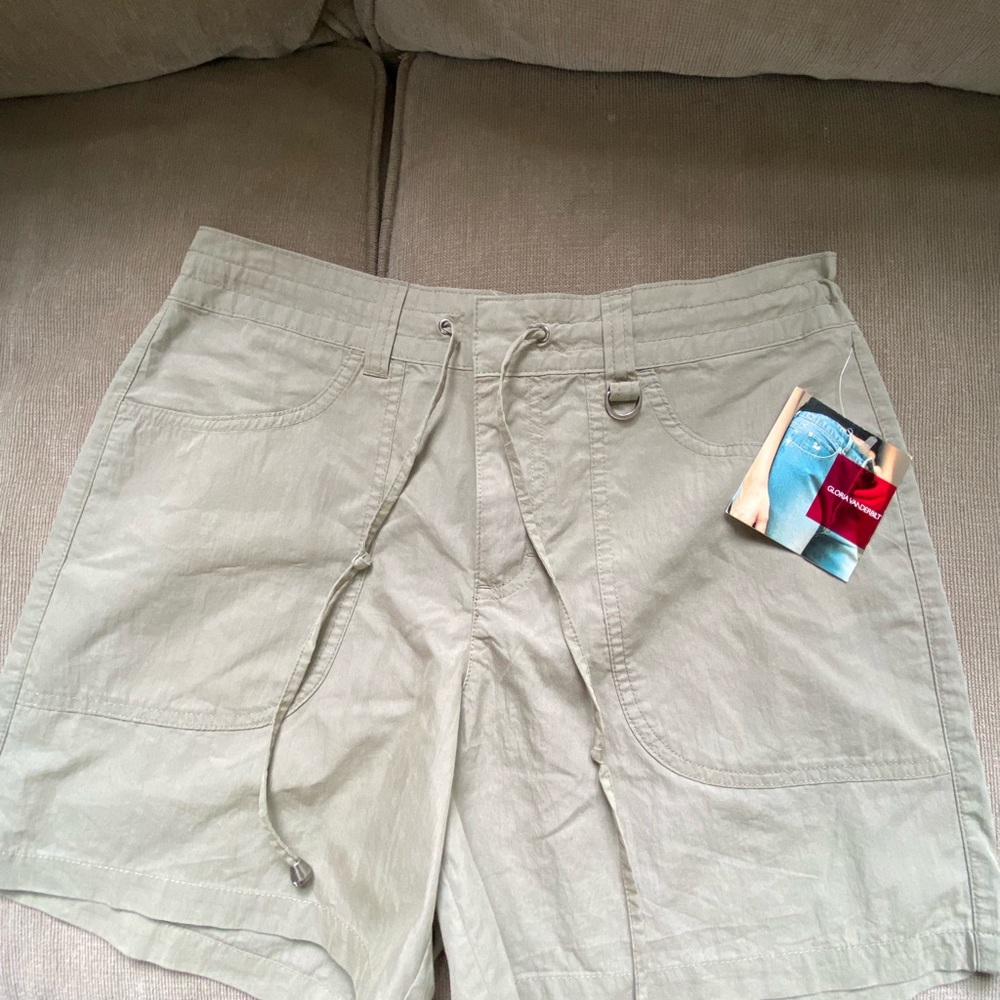 Vintage Gloria Vanderbilt shorts with draw string elastic band waist Sz 8